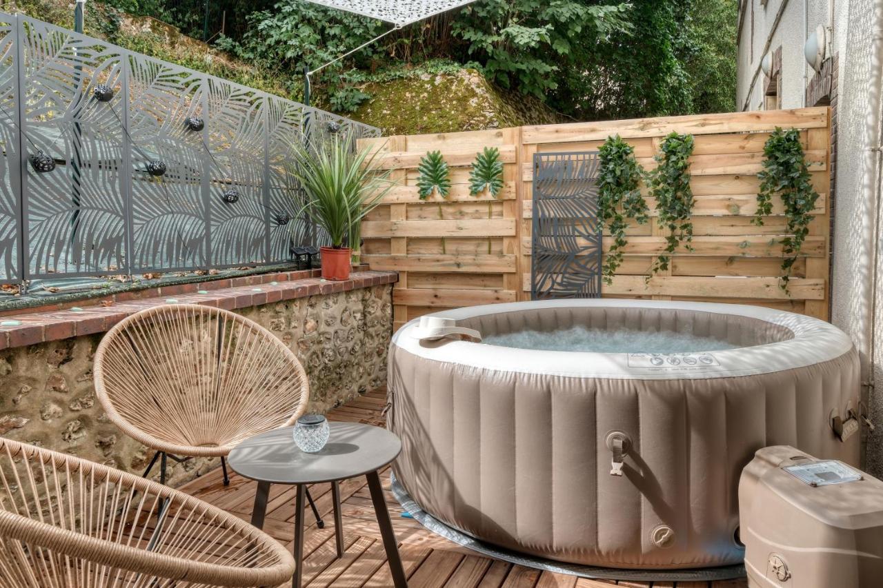 Superbe 2 Pieces Avec Jacuzzi Privatif Face Gare Proche Cathedrale Apartment Chartres Exterior foto